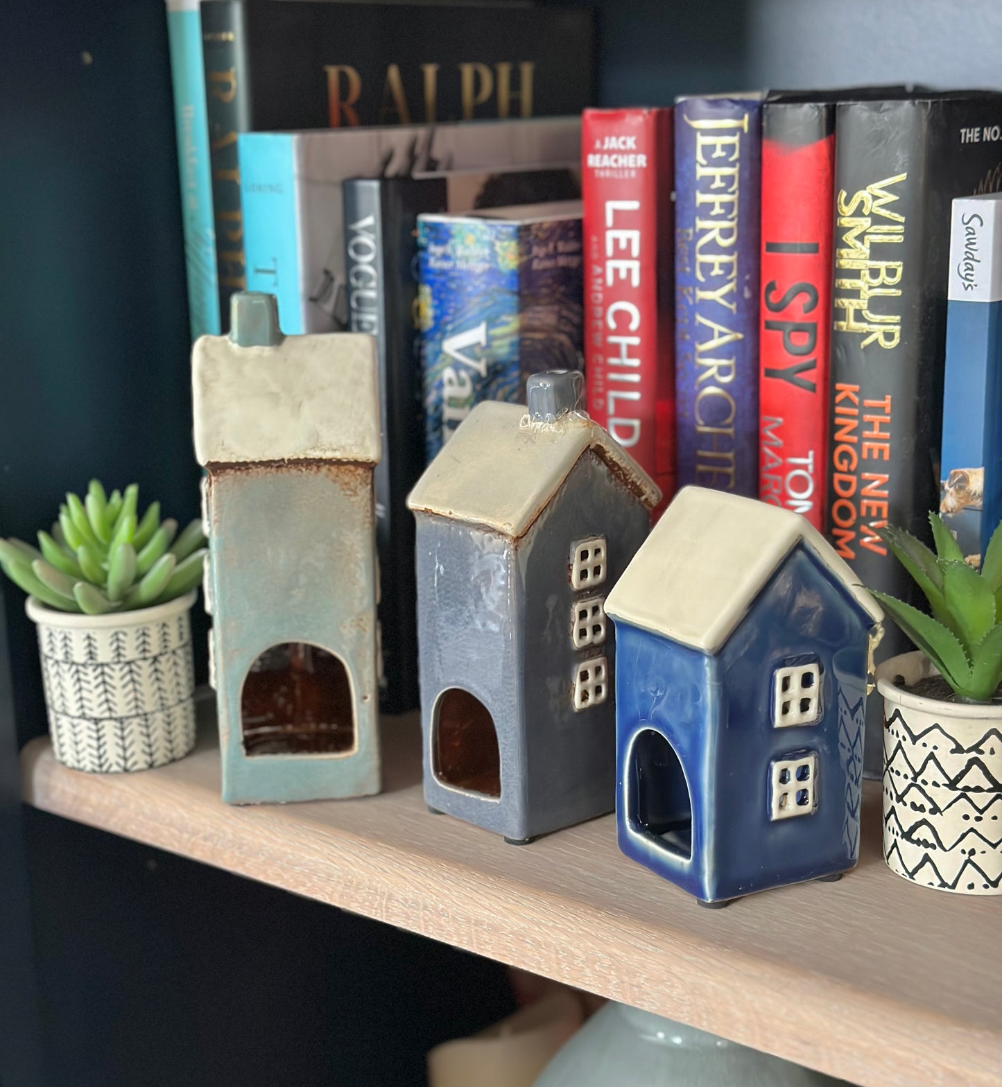 Glazed Ceramic Town House Tea light