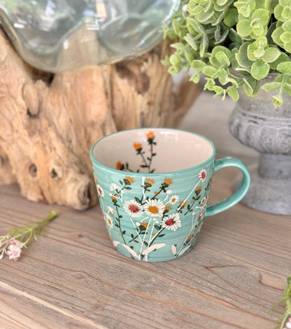 Ceramic Daisy Mugs 12.5cm - 2 Colour Options Available