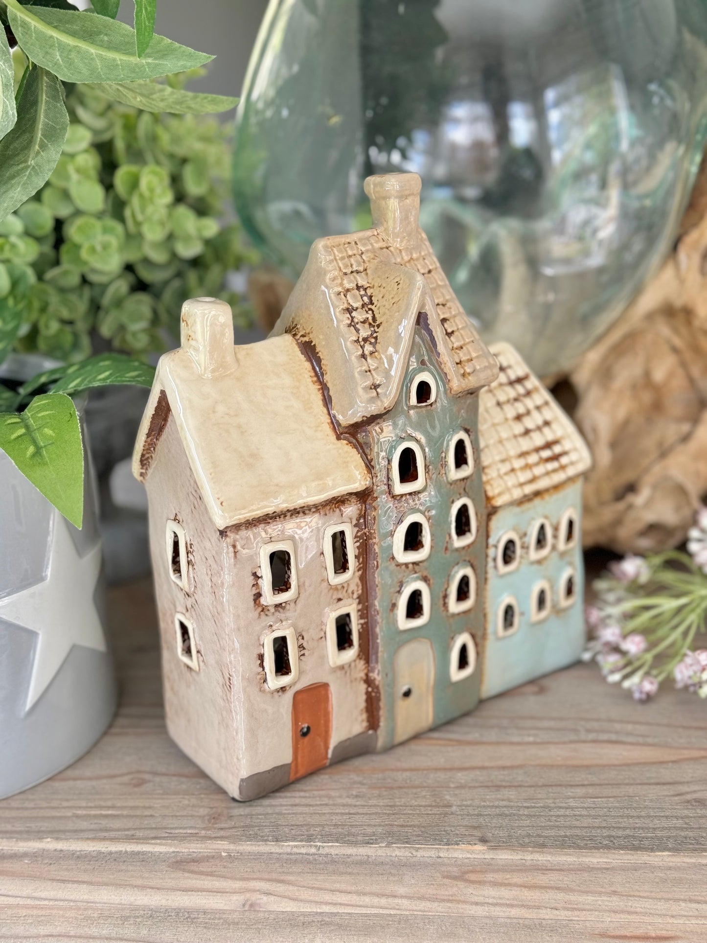 Tiled Three Houses Tealight Holder