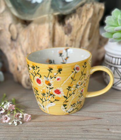 Ceramic Daisy Mugs 12.5cm - 2 Colour Options Available