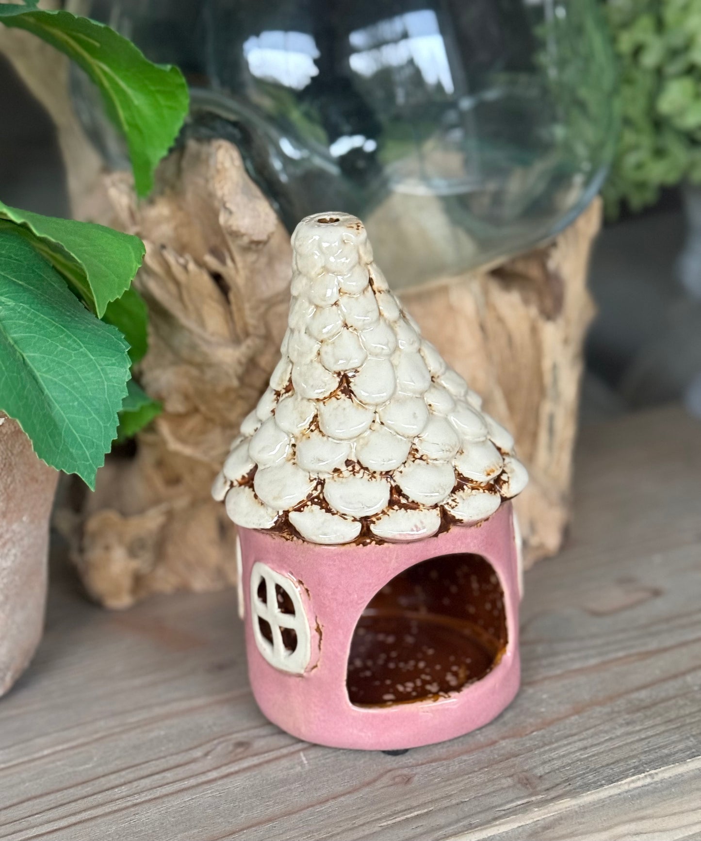 Round Ceramic Heart House Pink Tealight