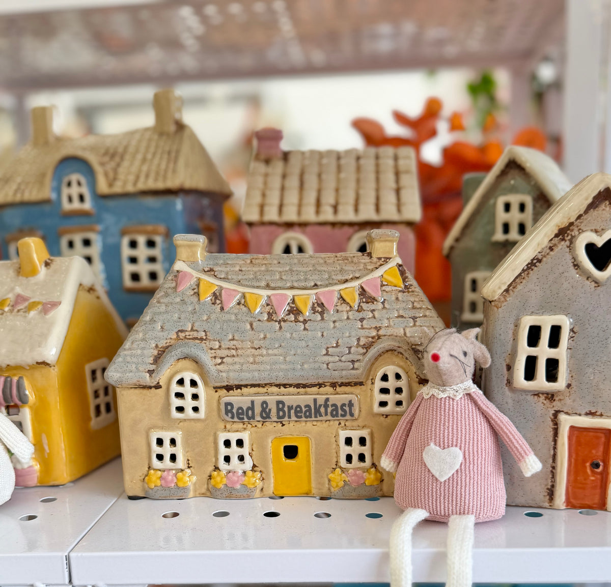 Yellow Thatched Bed & Breakfast House with Embossed Bunting Candle Holder
