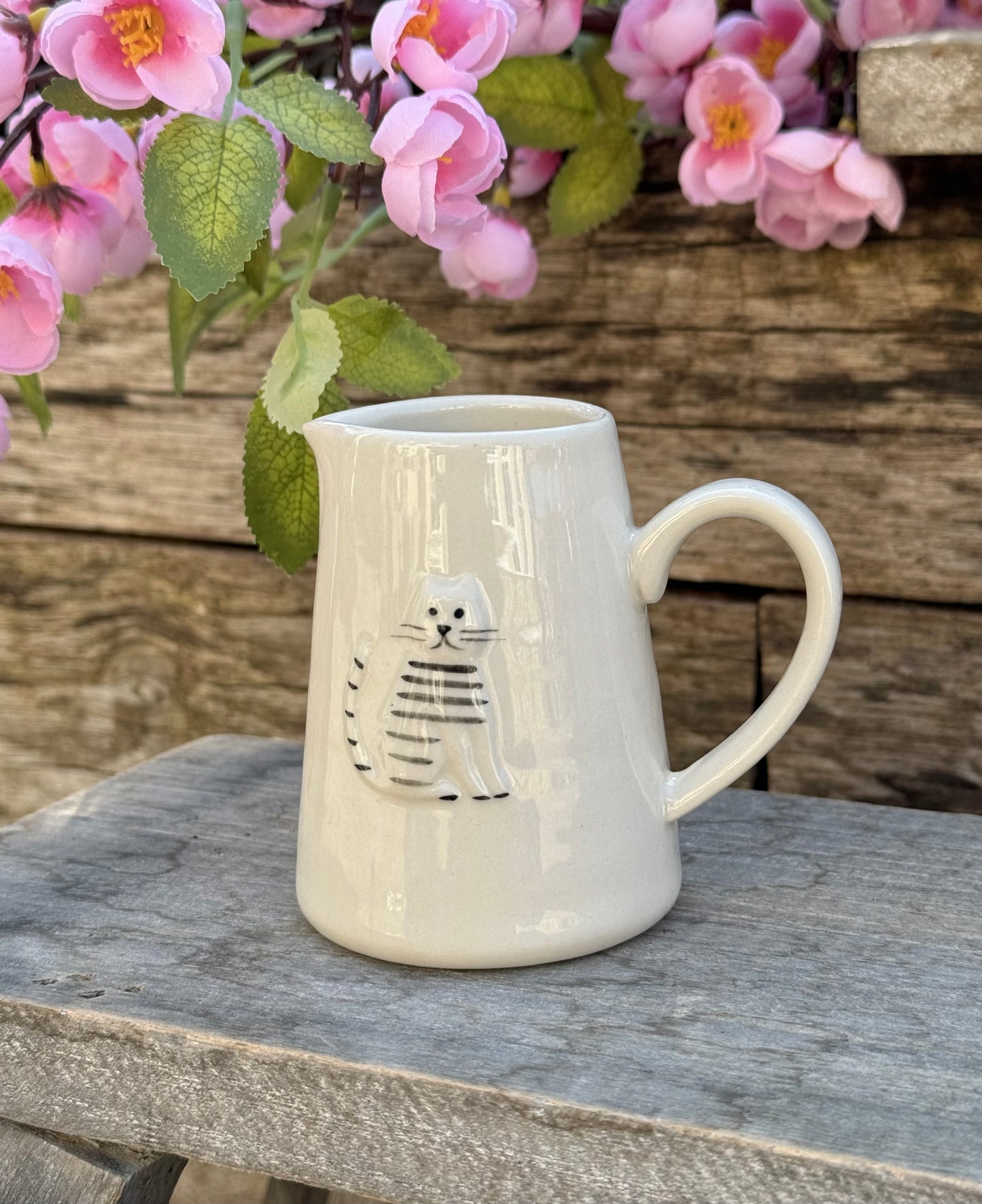 Charming Mini Jugs - Animal and Tulip Theme