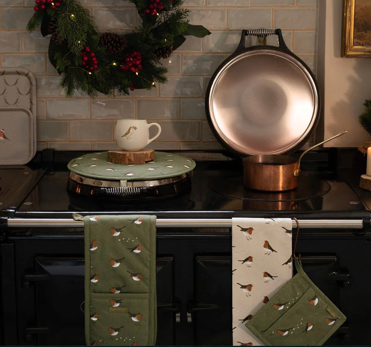 Sophie Allport Robin Circular Hob Cover