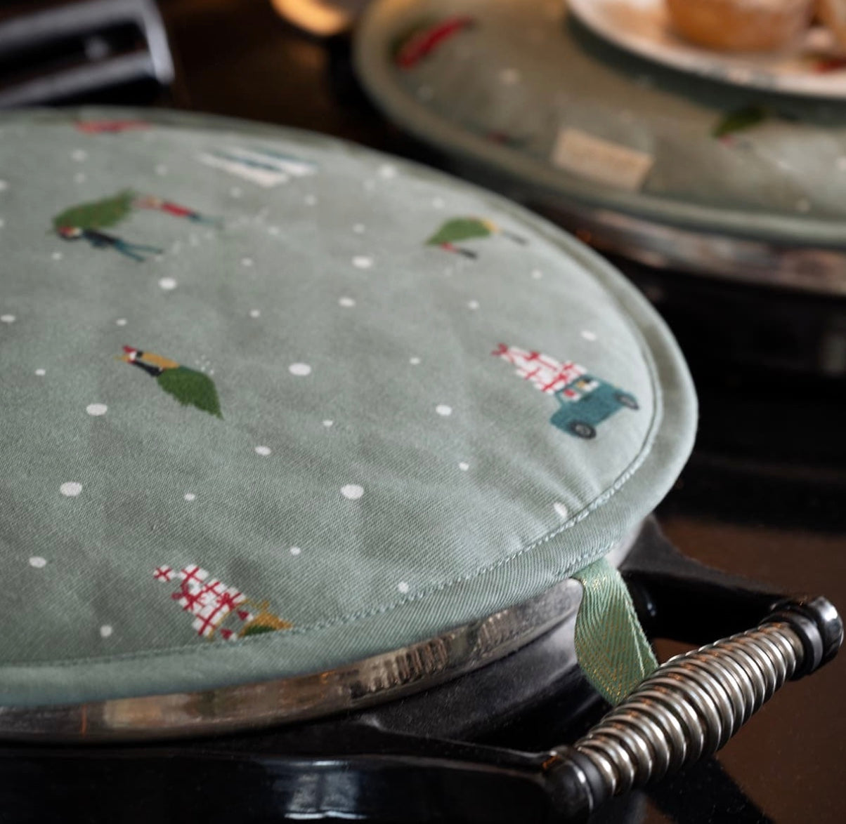 Sophie Allport Home for Christmas Circular Hob Cover