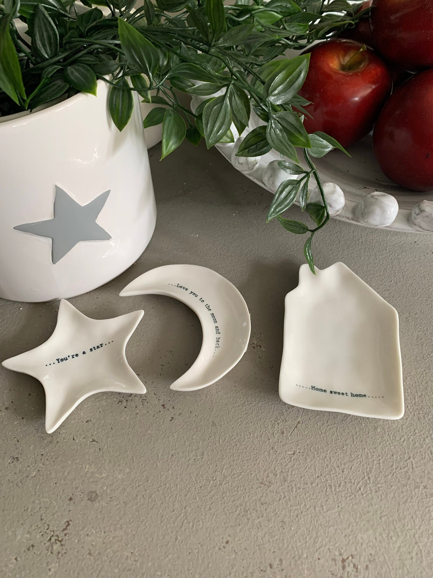 East of India little Porcelain Dish, ''Home Sweet Home"