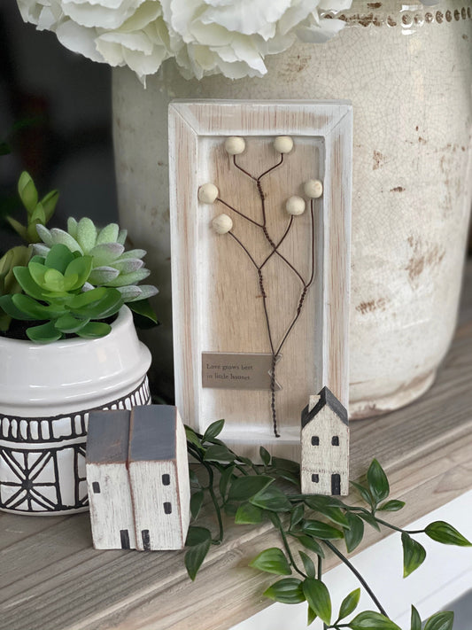 East of India ‘Love grows in little houses’ Long Berry Picture